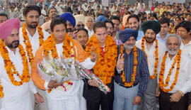 Staff of Baba Farid Institute along with Chuspinderbir Singh and Kuljeet Singh Puri in Bathinda on Wednesday.
