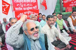 CPI leaders stage a protest at Gandhi Park on Wednesday. 
