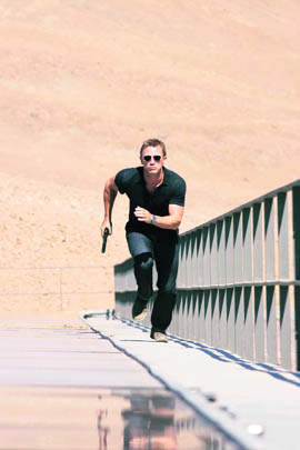 Daniel Craig fits in the role of the superspy like a glove in Forsters Quantum of Solace