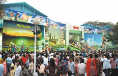 The rush at the India International Trade Fair-2008 at Pragati Maidan in New Delhi on Sunday.