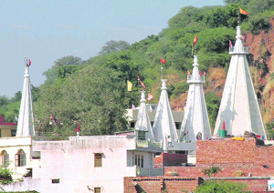 A view of the Saketri temple.