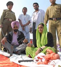 Taking note of the alarming proportions of sex ratio in Punjab, performers make an effort to make the public aware of dangerous aspects of female foeticide