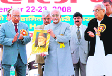 Vice-President Hamid Ansari releases a Hali calendar while inaugurating a Hali mela in Panipat on Saturday.