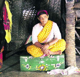 Umashri in Girish Kasaravallis Gulabi Talkies which typifies a contemporary trend in filmmaking