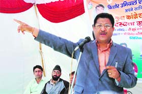 Congress leader Suryakant Dhasman at a membership drive function in Dehradun