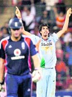 Ishant Sharma celebrates the wicket of Andrew Flintoff