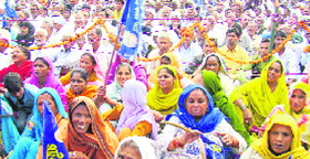 People attend the BSPs Ekta Rally in Karnal on Tuesday.