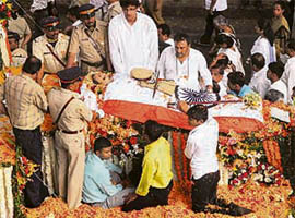 People pay homage to ATS chief Hemant Karkare during his funeral in Mumbai on Saturday.