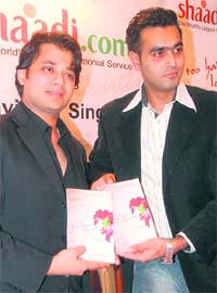 Anupam Mittal, CMD and founder, People Group, and (left) writer Ravinder Singh