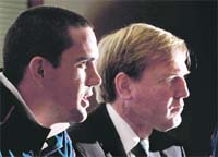 England's captain Kevin Pietersen (L) and Hugh Morris, England cricket managing director