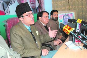 Union minister for water resources and state Congress chief Saif-ud-Din Soz (left) addresses mediapersons in Jammu