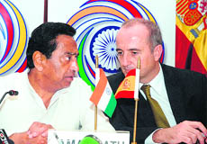 Commerce minister Kamal Nath (L) along with his Spanish counterpart Miguel Sebastian at a joint press conference on the outcome of the 'India-Spain Investment and Business Co-operation Forum' in New Delhi on Thursday.
