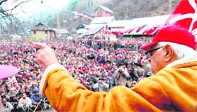 NC patron Farooq Abdullah addresses an election meeting at Kapran (Anantnag