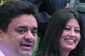 Chand Mohammed with his wife Fiza at a press conference in New Delhi