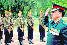 Major General D.L. Chowdhary, GoC of the Tiger Division, at the war memorial on the occasion of Vjay Diwas in Jammu on Tuesday. 