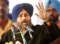 SAD (B) chief Sukhbir Badal addressing a rally at Bhucho Mandi 