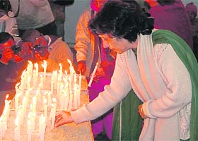 Teachers of St. Thomas School pay tributes to victims of Mumbai terror attacks in Shimla