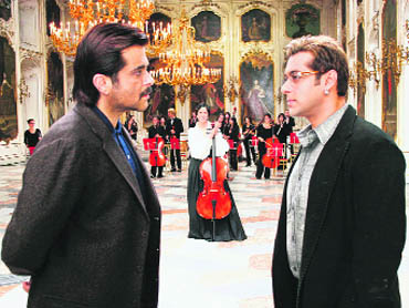 Anil Kapoor and Salmaan Khan in Yuvvraaj
