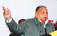Samajwadi Party chief Mulayam Singh Yadav addresses a public rally in Vijaypur on Sunday