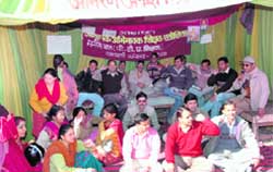 PTA teachers protest outside the Vidhan Sabha in Dehradun