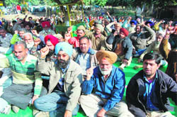 PSEB employees hold a rally against privatisation in Ludhiana on Monday.