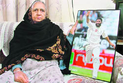 Manjit Kaur with Monty’s photograph in Ludhiana.