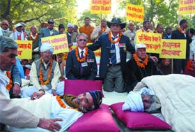 Ex-Armymen sit on hunger strike demanding pension at Jantar Mantar in New Delhi