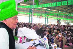 INLD supremo Om Prakash Chautala addresses the vijay sankalp rally in Fatehabad
