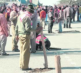 Preparations are in full swing for the forthcoming BJP leader LK Advanis visit to Shimla on December 30