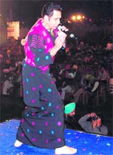 Punjabi singer Sarbjit Singh Cheema performs at a festival in Mohali on Thursday. 