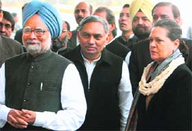 REMEMBERING THE ROOTS: Prime Minister Manmohan Singh with UPA chairperson Sonia Gandhi at a function to commemorate the 124th foundation day of the Indian National Congress at the All India Congress Committee headquarters in New Delhi