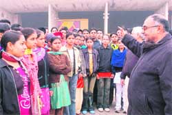MP Avinash Rai Khanna with rural students outside the Vidhan Sabha building in Chandigarh