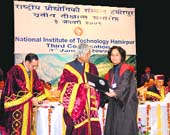 Former President of India Dr A.P.J. Abdul Kalam giving a medal to an NIT passout at the third convention in Hampirpur on Saturday.