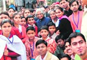 Former President of India Dr A.P.J. Abdul Kalam with schoolchildren at NIT in Hamirpur on Saturday.