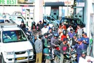 A huge rush at a petrol pump in New Delhi