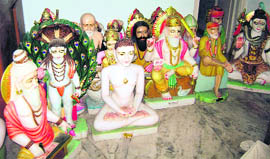 Idols at Adhishwar Dham at Kup Kalan near Ahmedgarh.