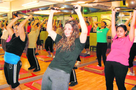 An aero dance class in progress
