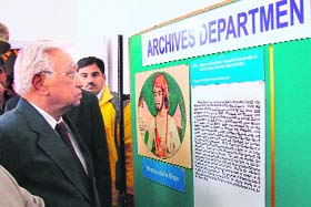Governor AR Kidwai goes around an exhibition before a seminar on the freedom struggle in Haryana in Gurgaon