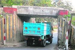 A file picture of Lacchiwala bridge that has become abig bottleneck of the Dehradun - Haridwar highway, 15 km from Dehradun.