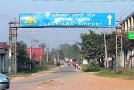 The road leading to the airport.