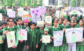 Students of Green Land Senior Secondary School pray for Prime Minister Manmohan Singh’s well-being in Ludhiana