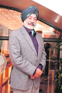 RANG RASIYA: Daljit Singh of Fortis sports his trademark tie 'n' dye turban