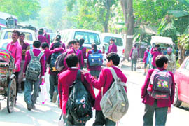 Traffic chaos in front of a school in Gurgaon.