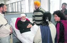 Chairman of the Jammu & Kashmir National Panthers Party Bhim Singh in Government Medical College, Jammu, after he suffered a head injury in a fall from stairs on Monday morning.
