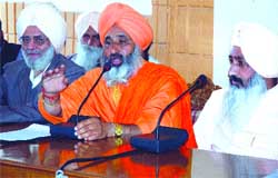 Baba Balbir Singh Seechewal addresses a press conference in Jalandhar