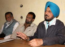 Nirmal Singh Dhaliwal, convener, PRTC Action Committee, addressing the media in Bathinda on Thursday.