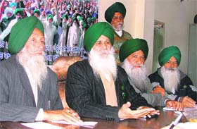 Ajmer Singh Lakhowal, president of the Bhartiya Kisan Union, addressed a press conference in Ludhiana