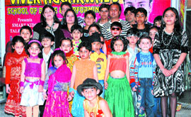 Students of Vivek Aggarwal School of Dance and Performing Arts in Jalandhar