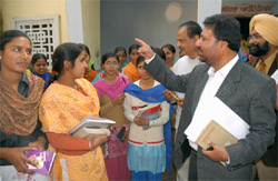 Dr Jaswant Deed interacting with students of the Government Rajindra College in Bathinda on Monday.