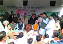 Kunal Bhadoo addresses residents at Shakti Nagar in Fatehabad.